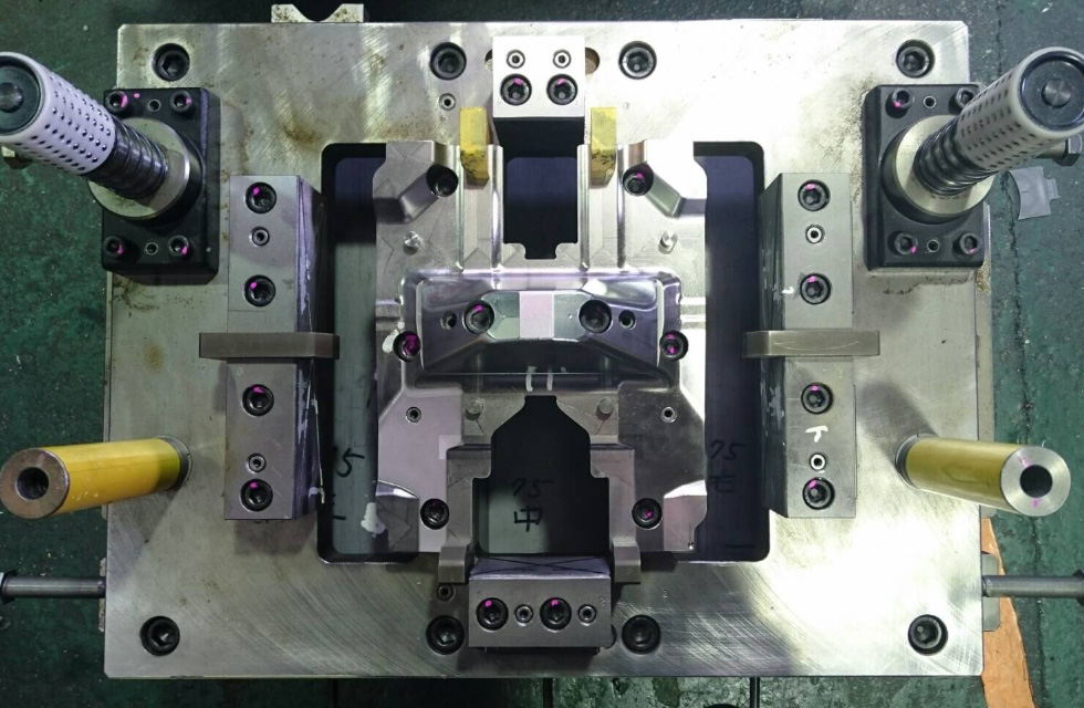 まずは製品を見せてください